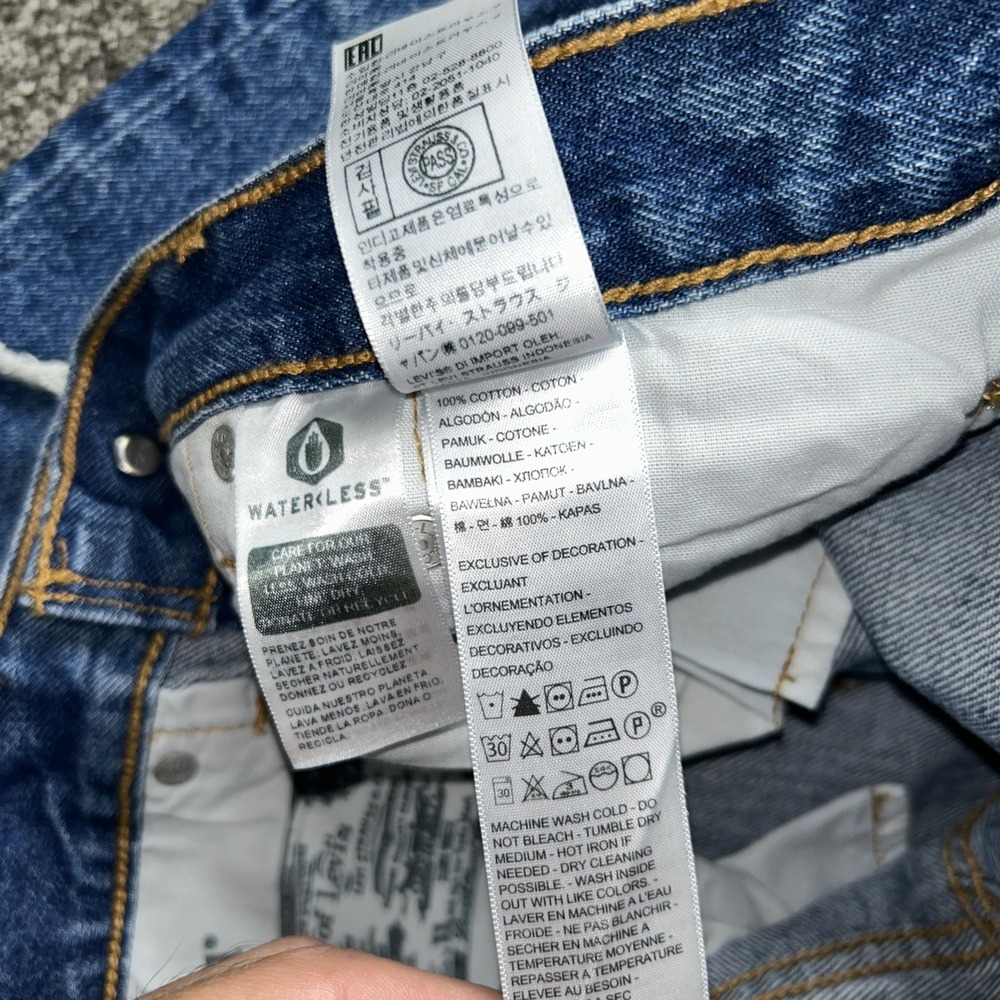 Levi's Women's Premium 501 Jeans Original Cropped 31x26 Msrp 108.00 Levis Denim - Picture 10 of 14
